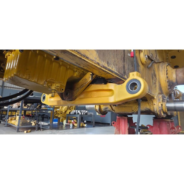 2020 كاتربيلر D8T-48998286