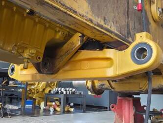 2020-caterpillar-d8t-1484855-48998286
