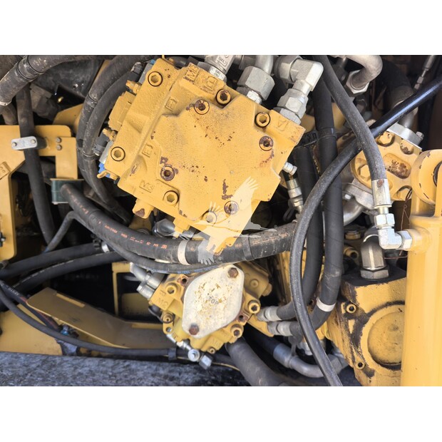 2010 Caterpillar AP-655D-48998356
