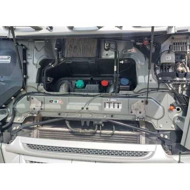 DAF XF530-49000481