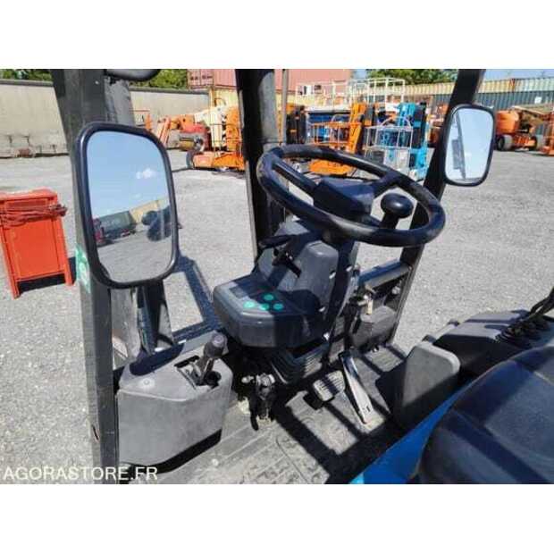 NISSAN QO2L25-49000621