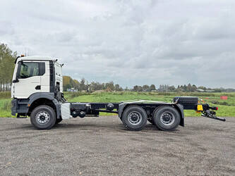 2025-man-tgs-33-400-bb-49001850