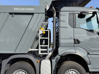 2025-man-tgs-44-440-bb-ch-tipper-truck-49001949