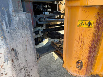 2013-liebherr-l-556-1484971-49002138