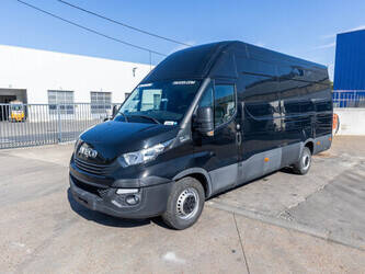 Image de VÉHICULES UTILITAIRES 2018 Iveco Daily 35S18