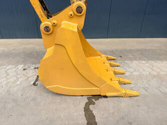 2020-caterpillar-320-1484988-49002692