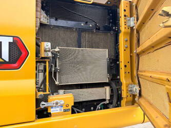 2020-caterpillar-320-1484988-49002705