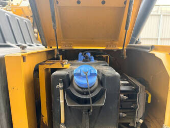 2020-caterpillar-320-1484988-49002710