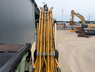 2020-caterpillar-320-1484988-49002716