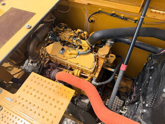 2020-caterpillar-320-1484988-49002718