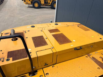 2020-caterpillar-320-1484988-49002719