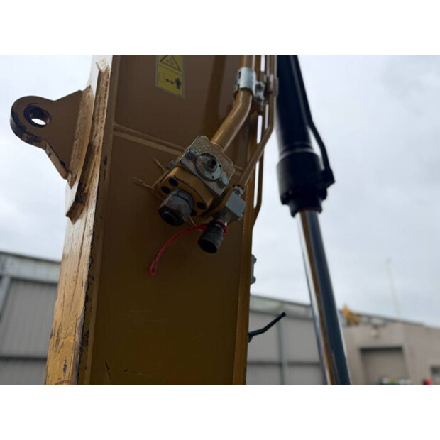 2018 Caterpillar 323-07A-49002728