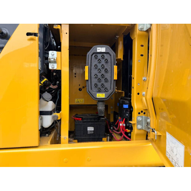 2018 Caterpillar 323-07A-49002735