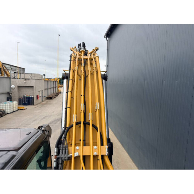 2018 Caterpillar 323-07A-49002739