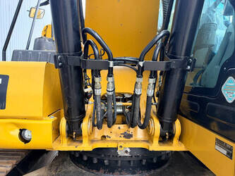 2018-caterpillar-323-07a-1484989-49002747