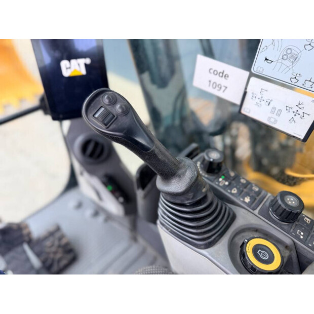 2018 Caterpillar 323-07A-49002750