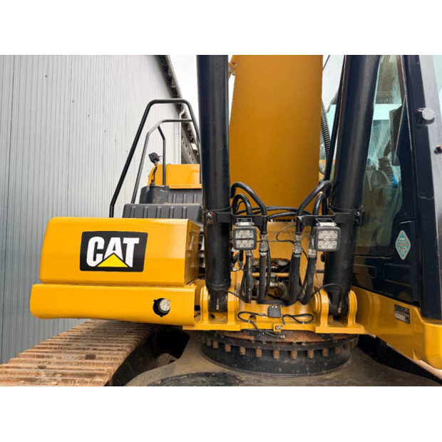 2018 Caterpillar 323-07A-49002790