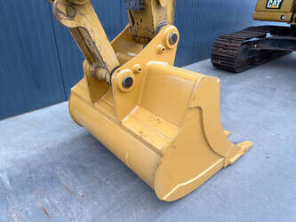 2019-caterpillar-323-1484991-49002811