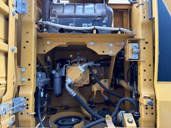 2019-caterpillar-323-1484991-49002816