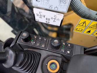 2019-caterpillar-323-1484991-49002839