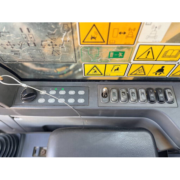 2017 Caterpillar 352F-49002995