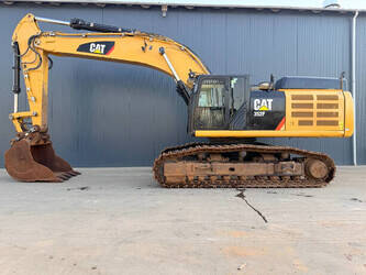 2017-caterpillar-352f-1484995-49003015