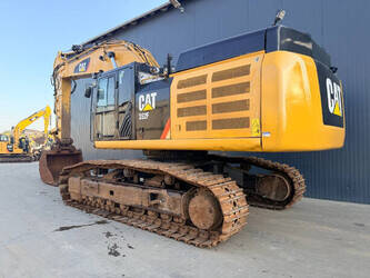 2017-caterpillar-352f-1484995-49003016