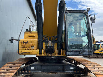 2017-caterpillar-352f-1484996-49003049
