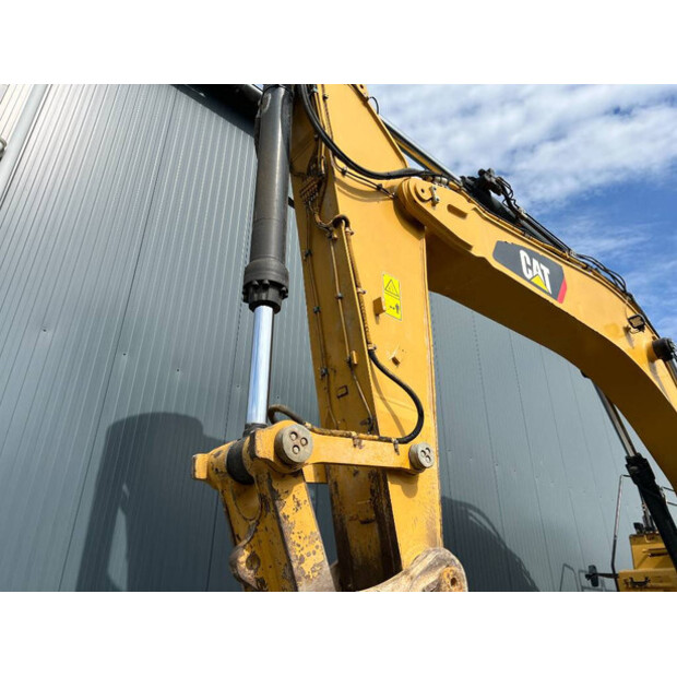 2017 Caterpillar 352F-49003055