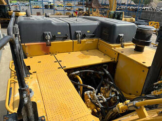 2017-caterpillar-352f-1484996-49003063
