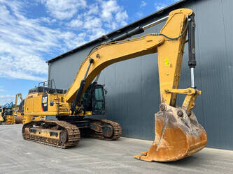 2017-caterpillar-352f-1484996-49003093