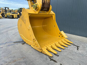 2015-caterpillar-352fl-me-1484997-49003117