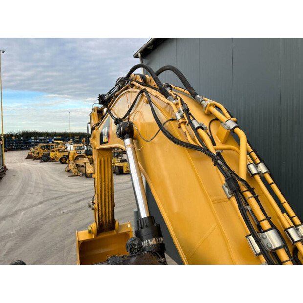 2015 Caterpillar 352FL ME-49003141