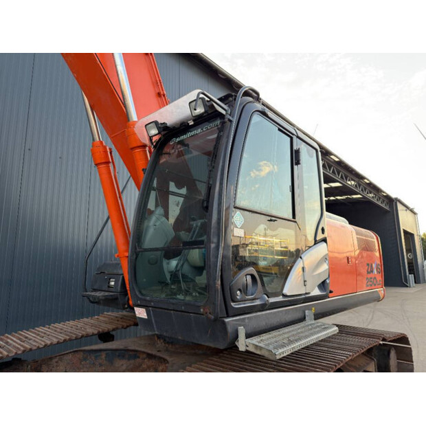 2016 Hitachi ZX250LC-5B-49003233