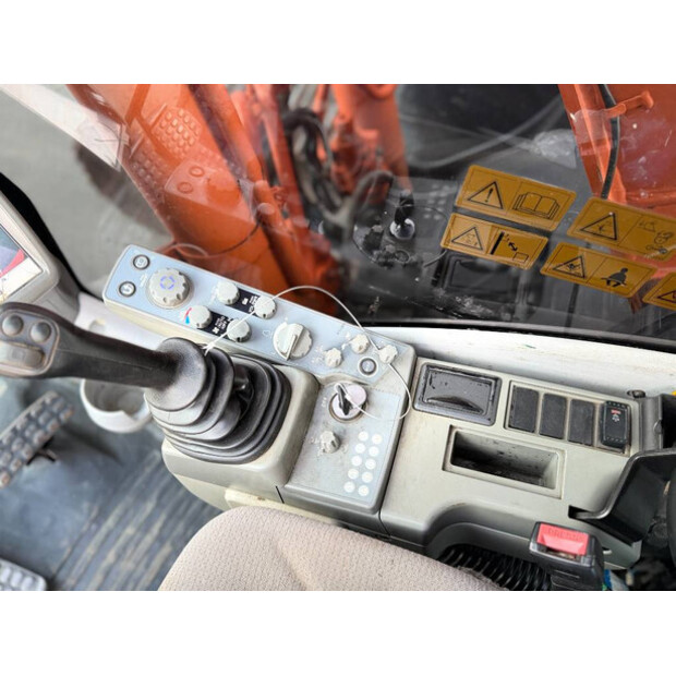 2016 Hitachi ZX250LC-5B-49003264