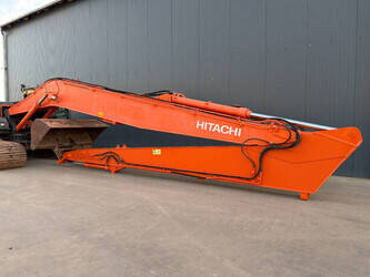 2016-hitachi-zx250lc-5b-1484999-49003273