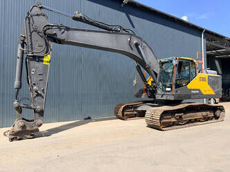 Image for TRACKED EXCAVATORS 2022 Volvo EC300EL