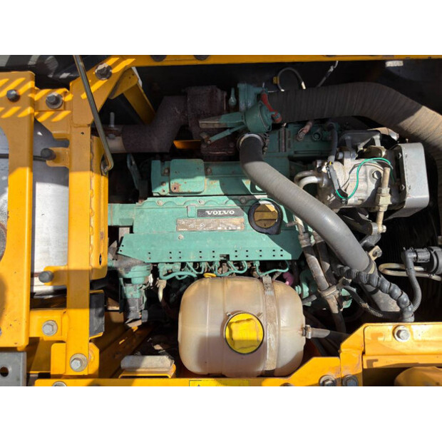 2010 فولفو ECR145CL-49003400