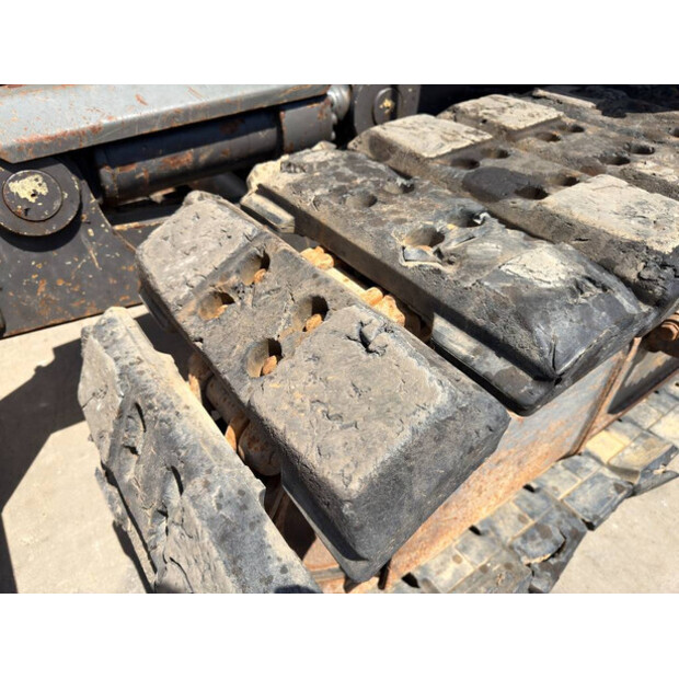 2010 فولفو ECR145CL-49003413
