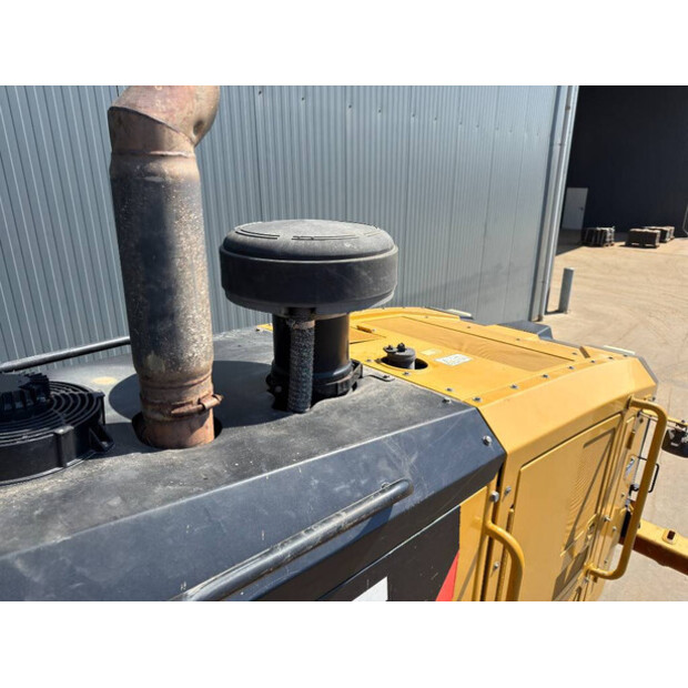 2011 Caterpillar 140 M 2-49003514