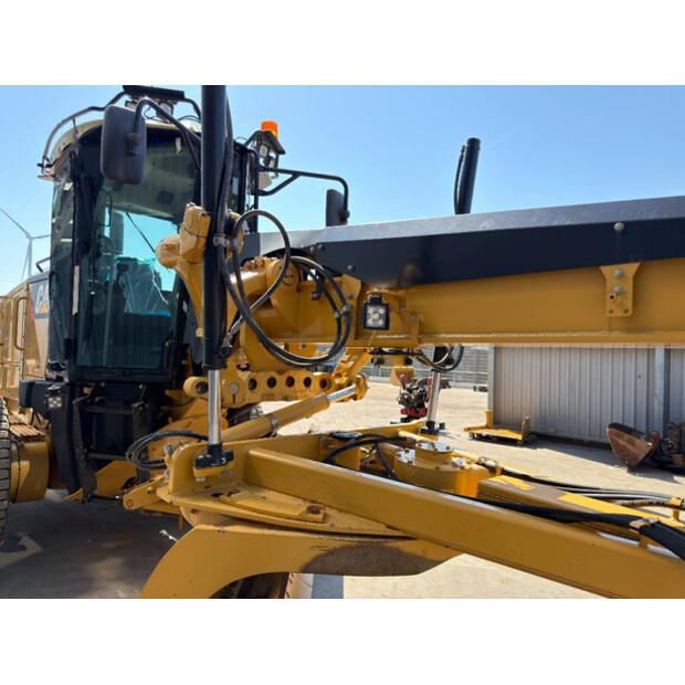 2011 Caterpillar 140 M 2-49003523