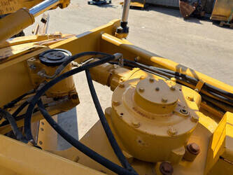 2011-caterpillar-140-m-2-49003524