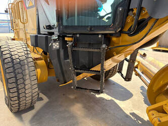 2011-caterpillar-140-m-2-49003528