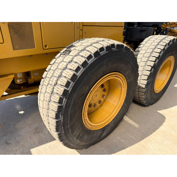 2011 Caterpillar 140 M 2-49003539