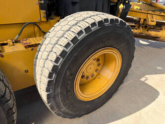2011-caterpillar-140-m-2-49003540