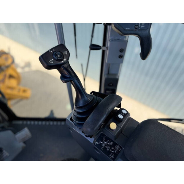 2011 Caterpillar 140 M 2-49003550