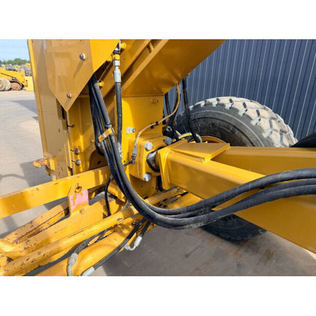 2014 Caterpillar 140M2-49003605