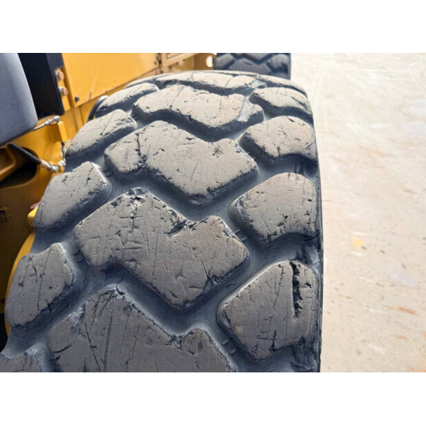 2014 Caterpillar 140M2-49003610
