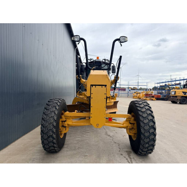 2015 Caterpillar 140M3-49003640