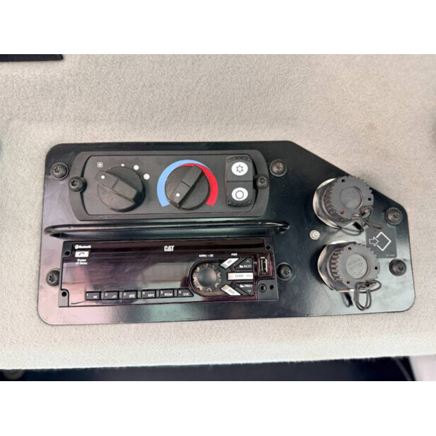 2015 Caterpillar 140M3-49003644